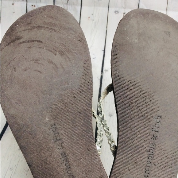 Abercrombie & Fitch braided silver strap slippers - Picture 5 of 8